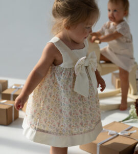 Rochiță copii din bumbac cu imprimeu floral și fundă mare decorativă