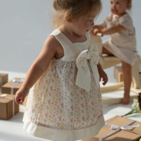 Rochiță copii din bumbac cu imprimeu floral și fundă mare decorativă