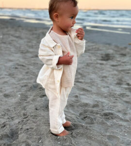 Set bebe din bumbac cu bluză, cămașă și pantaloni