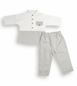 Set bebeluși băieți 2 piese – cămașă cu guler tip tunică, nasturi și buzunar la piept, cu pantaloni lungi cu talie elastică, outfit elegant și confortabil