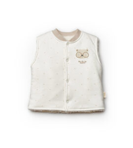 Vestă bebeluși crem din bumbac – model cu imprimeu ursuleț și nasturi, îmbrăcăminte confortabilă și practică pentru copii