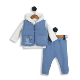 Set haine bebeluși băieți – vestă albastră, hanorac alb cu glugă și pantaloni, ținută casual din bumbac