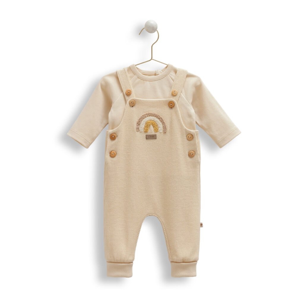 Set „Curcubeu de toamnă” pentru bebeluși – salopetă bej cu curcubeu
