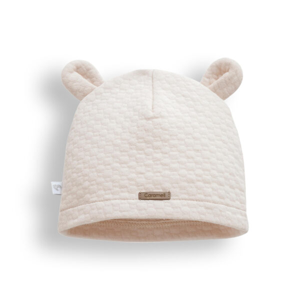 Căciuliță crem cu urechiușe pentru bebeluși