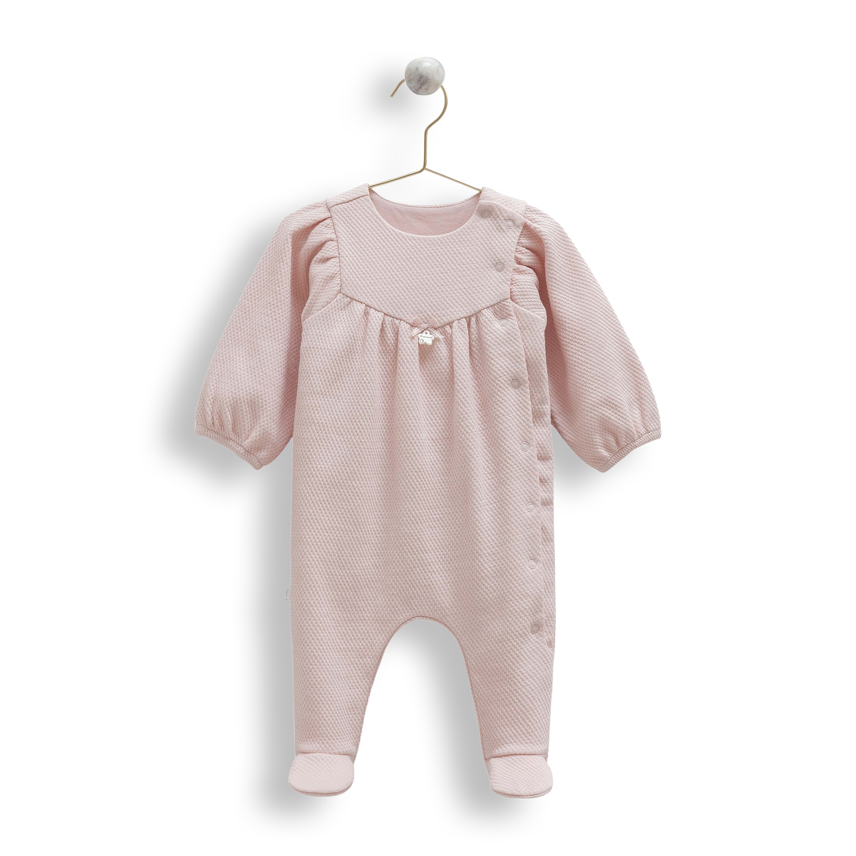 Salopetă „Mângâiere de vis” pentru bebeluși – crem și roz pudrat Salopetă „Mângâiere de vis” pentru bebeluși – crem și roz pudrat