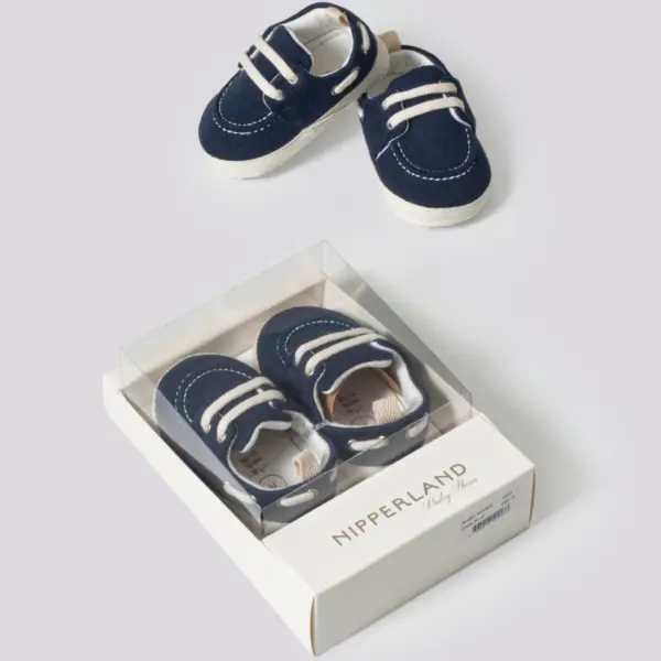 Pantofiori băiețel tip espadrilă bleumarin din pânză cu talpă albă și șireturi elastice în cutie cadou