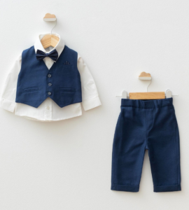 Costum botez băieți format din cămașă albă vestă bleu marin pantaloni și papion mărimea 0-6 luni