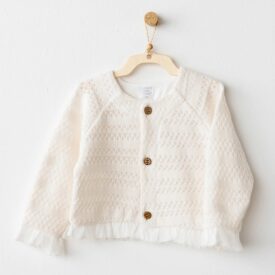 Cardigan tricotat crem pentru fetițe – elegant cu volănașe